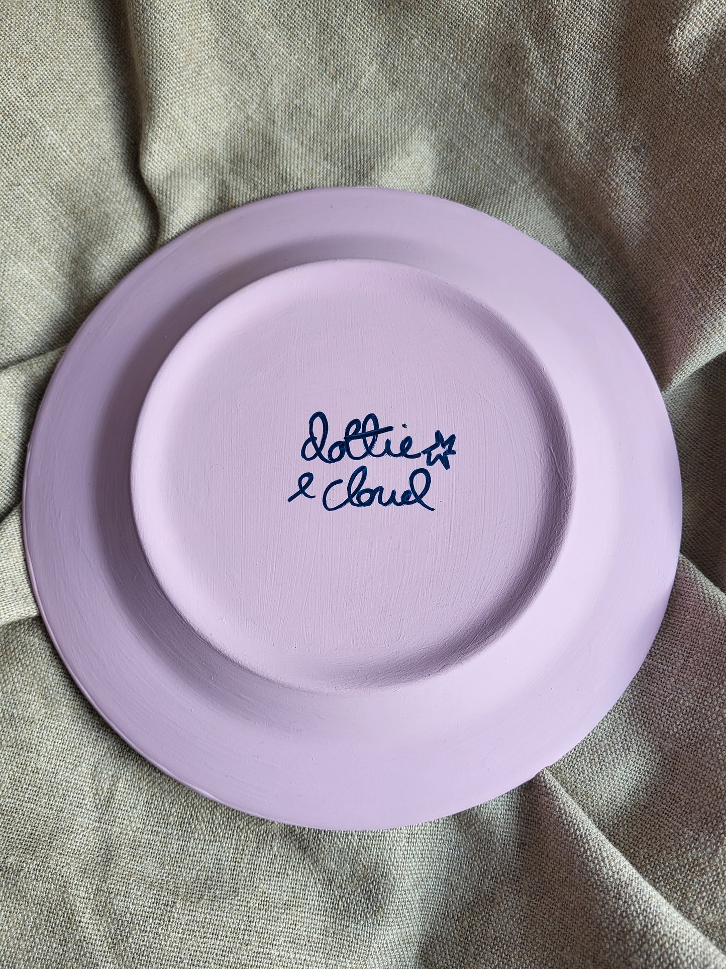 Pale Lilac Wall Plate with Cobalt Blue Seaweed